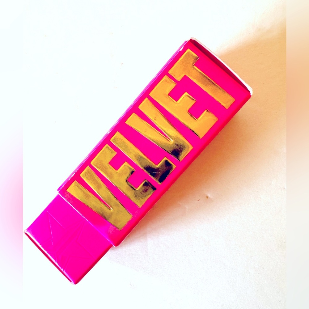 Jeffree Star Velvet Trap Always Faithful lipstick